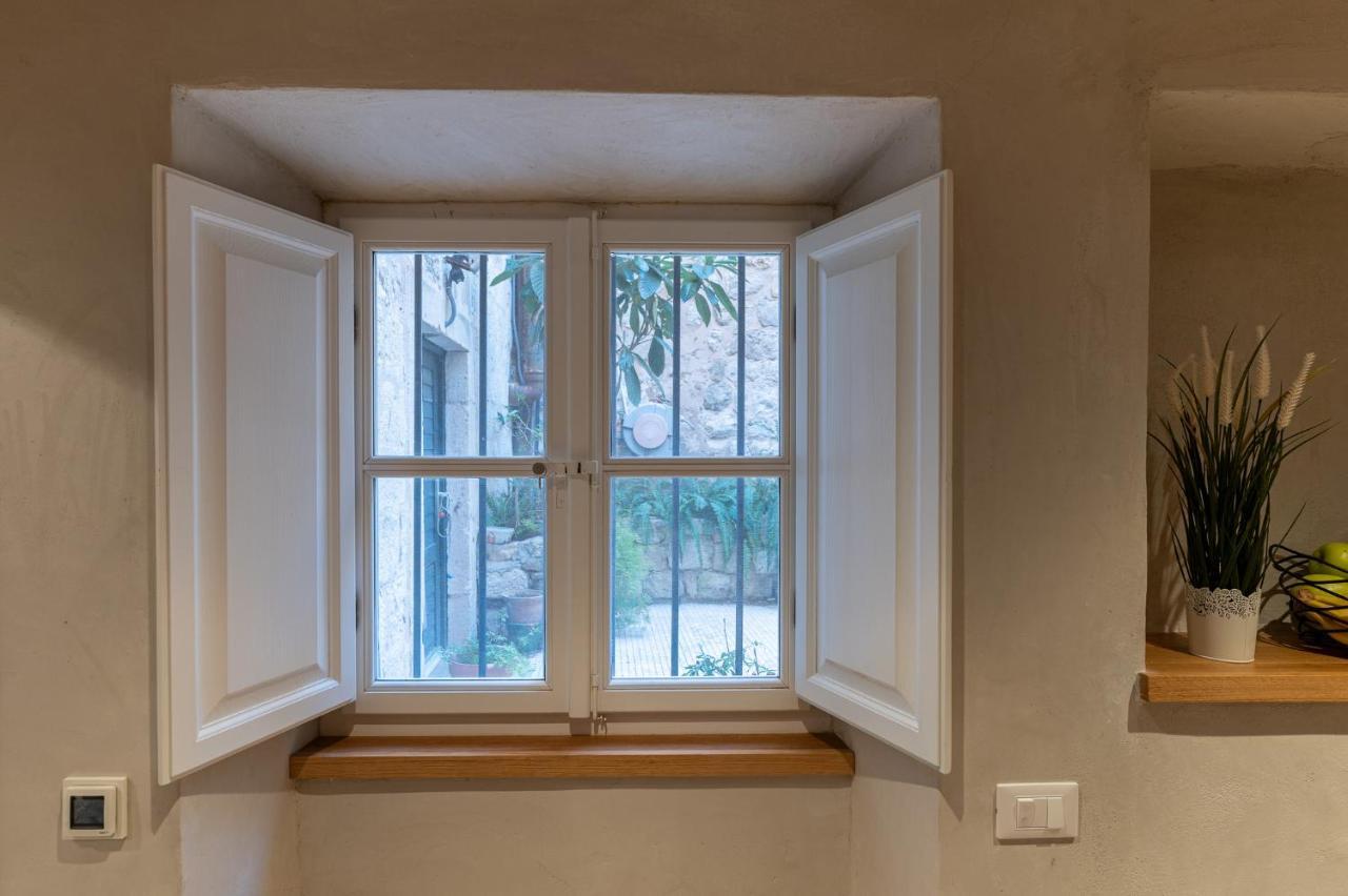Superior 1 Bedroom Apartment Gabriela Next To Buza Beach Dubrovnik Luaran gambar