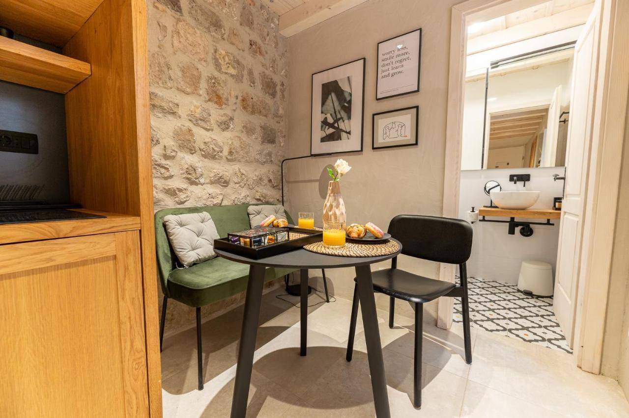 Superior 1 Bedroom Apartment Gabriela Next To Buza Beach Dubrovnik Luaran gambar